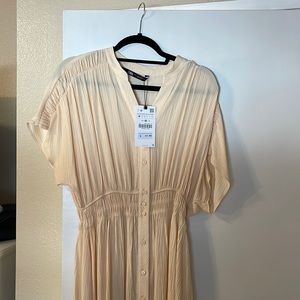 Cream colored dress - Zara